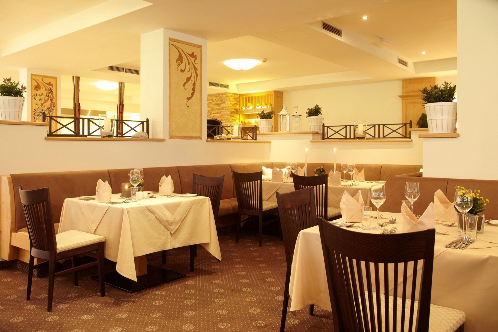 Kuhotel By Rilano Bald Elaya Hotel Steinplatte Waidring Restoran gambar
